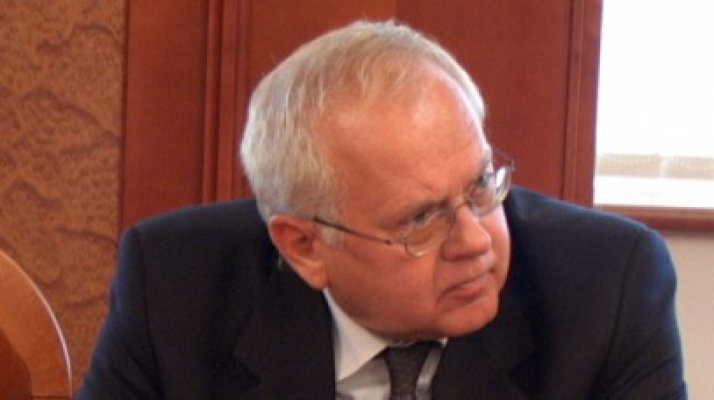 Victor Babiuc, fostul ministru al Apărării, ar putea fi ELIBERAT
